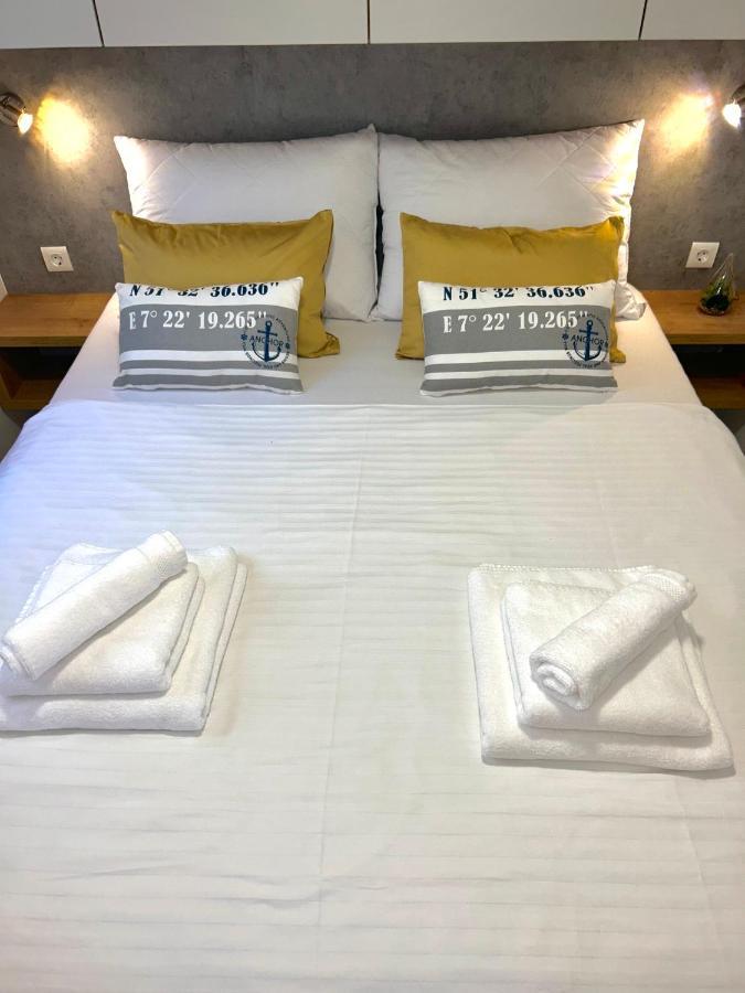 Fjaka Luxury Mobile Home - Oaza Mira Camping Croatia Drage Bagian luar foto
