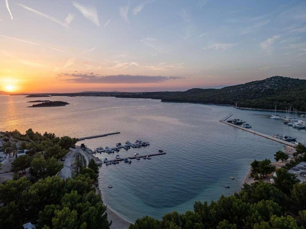 Fjaka Luxury Mobile Home - Oaza Mira Camping Croatia Drage Bagian luar foto